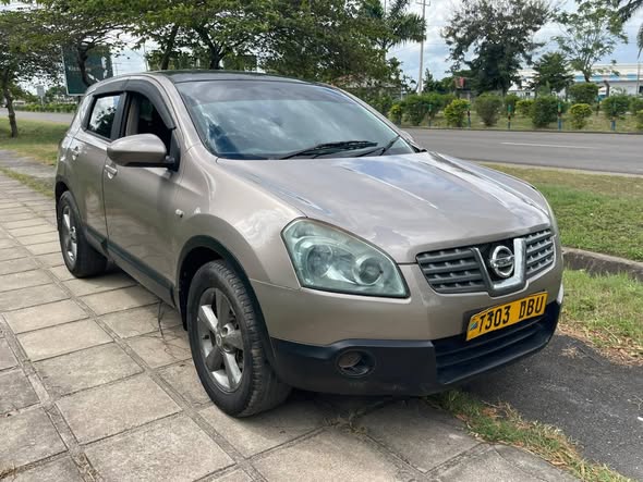 A picture of Nissan Dualis Model 2007 Mileage 87620 Capacity 1990cc Goo condition