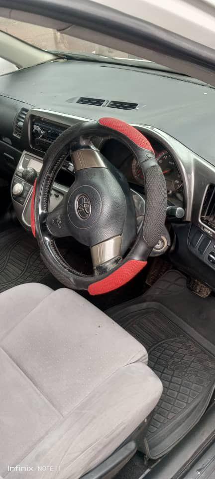 A picture of 2004 Toyota wish