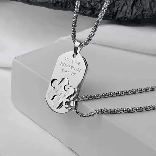 A picture of Best couples neckless for someone you