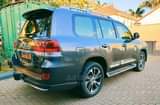 A picture of Land Cruiser V8 2020