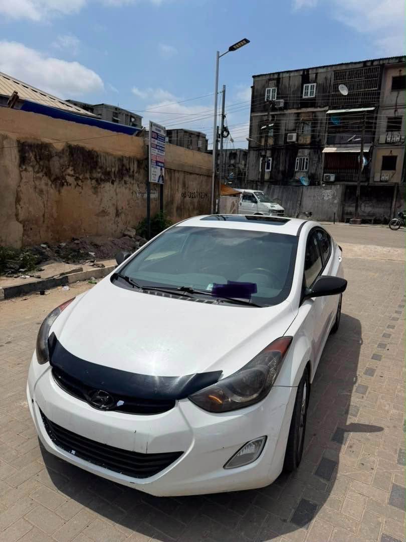 A picture of 2013 Hyundai Elantra