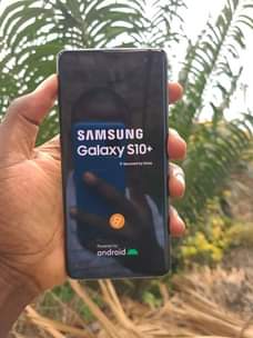 A picture of Samsung galaxy S10