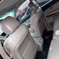 A picture of This Lexus Rx 330 is first body paint nothing to