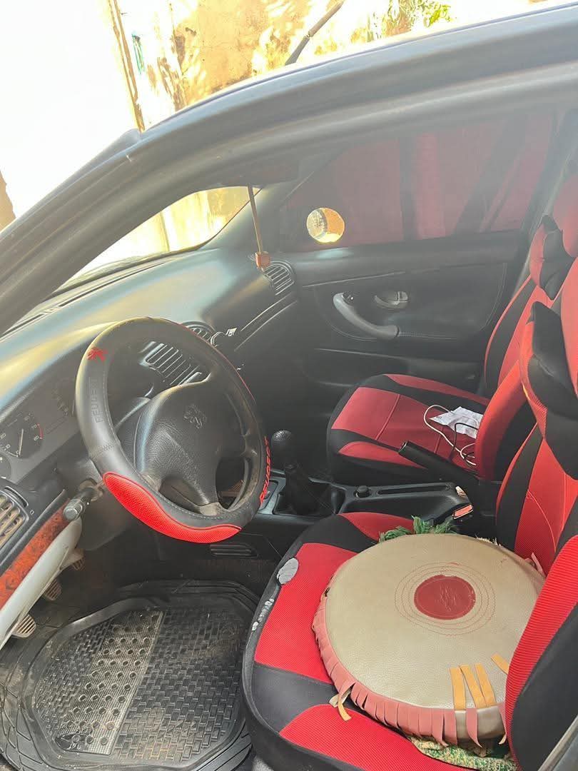 A picture of Car