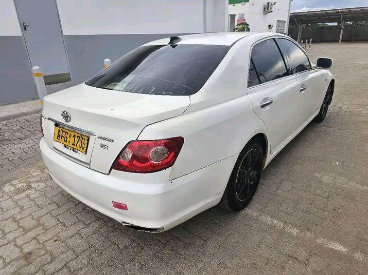 A picture of TOYOTA MARK X CLEAN