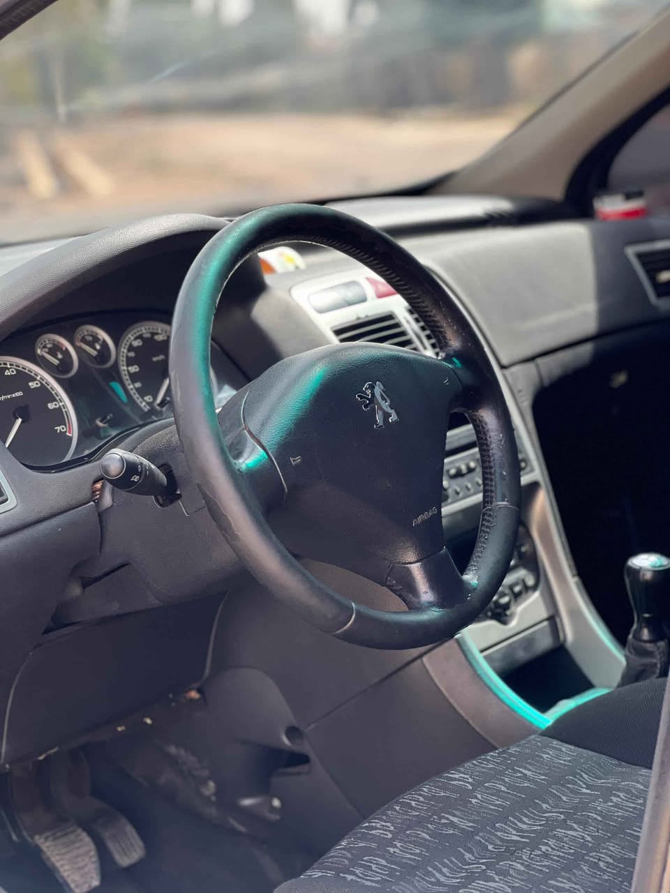 A picture of PEUGEOT 307
