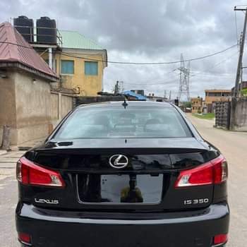 A picture of Lexus ls350