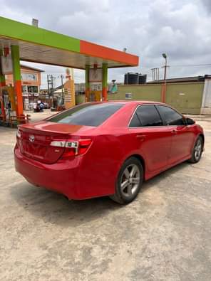 A picture of REGISTERED 2013 Toyota Camry SE Clean Body Factory Navigation Screen