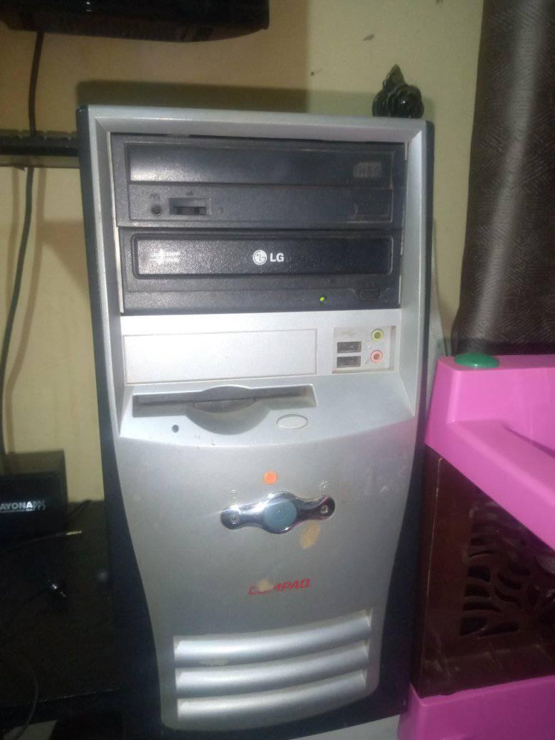A picture of Compaq cpu 3 GHz 8GB hard disk 512ram lg DVD
