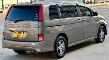 A picture of Toyota wish