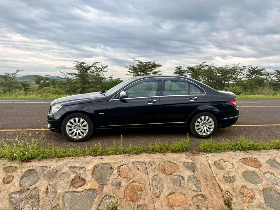 A picture of Mercedes Benz