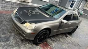 A picture of Mercedes Benz C340 2005