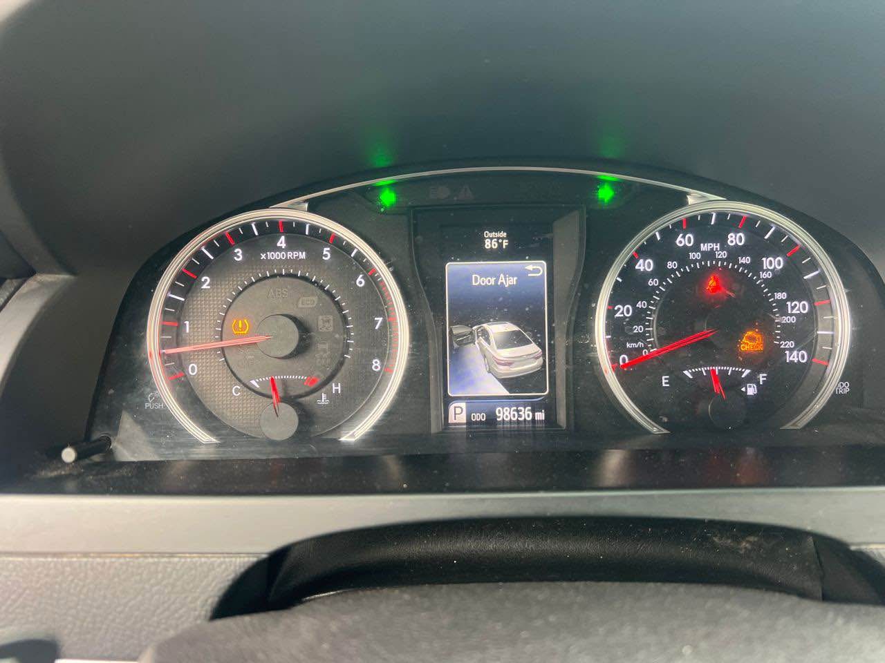 A picture of Toyota Camry SE 2016