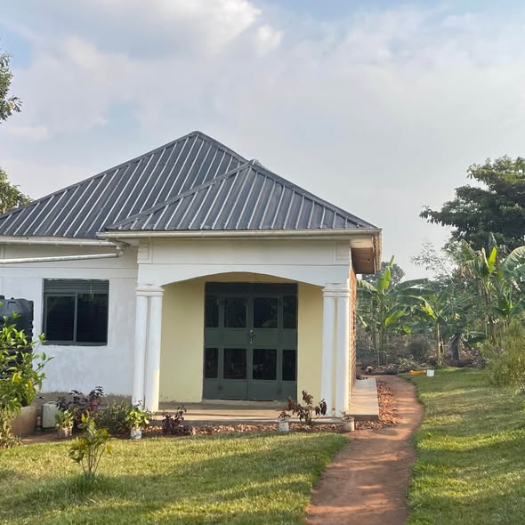 A picture of HOUSE FOR SALE IN SEMUTO