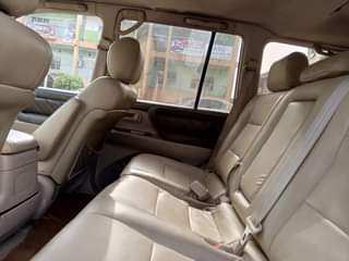 A picture of 2000 TOYOTA LAND CRUISER 