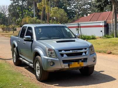 isuzu kb300