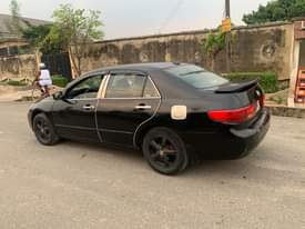 A picture of 2005 Honda Accord Newly baked Super cool engine Gear selecting