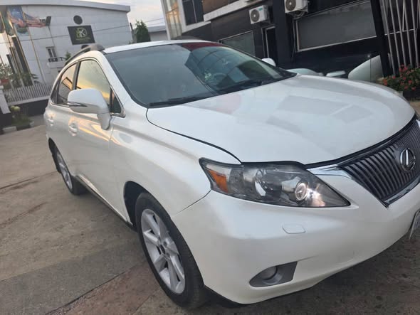 A picture of Supper sharp Clean And Sound lexus Rx350 2012model clean Engine