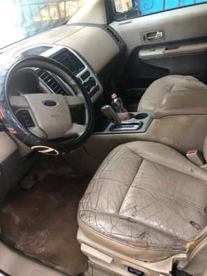 A picture of Ford Edge 2009 Engine Gear Ac to fix Little work
