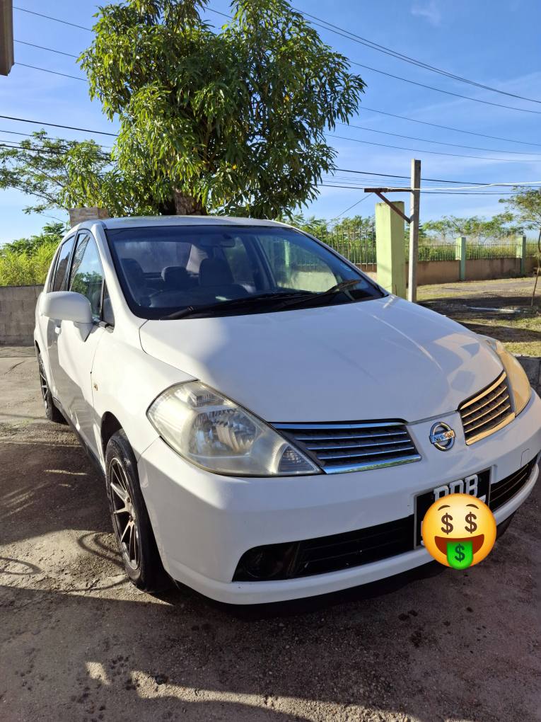 used nissan tiida