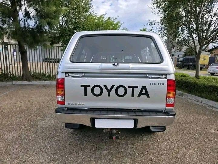 used toyota hilux