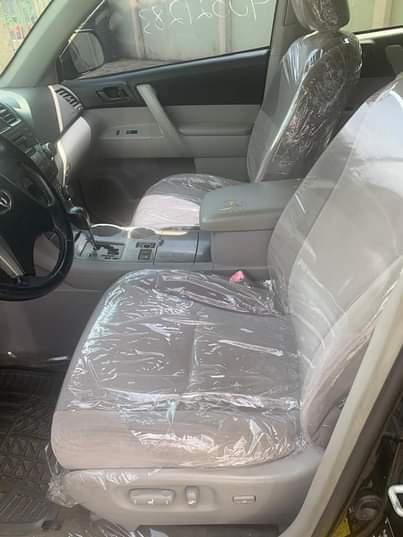 A picture of 2009 toks Highlander