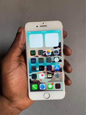 A picture of iPhone 7plain