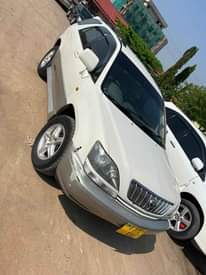 A picture of Toyota Harrier old mordel Inauzwa 7Mln Engine 1mz Njoo uikague
