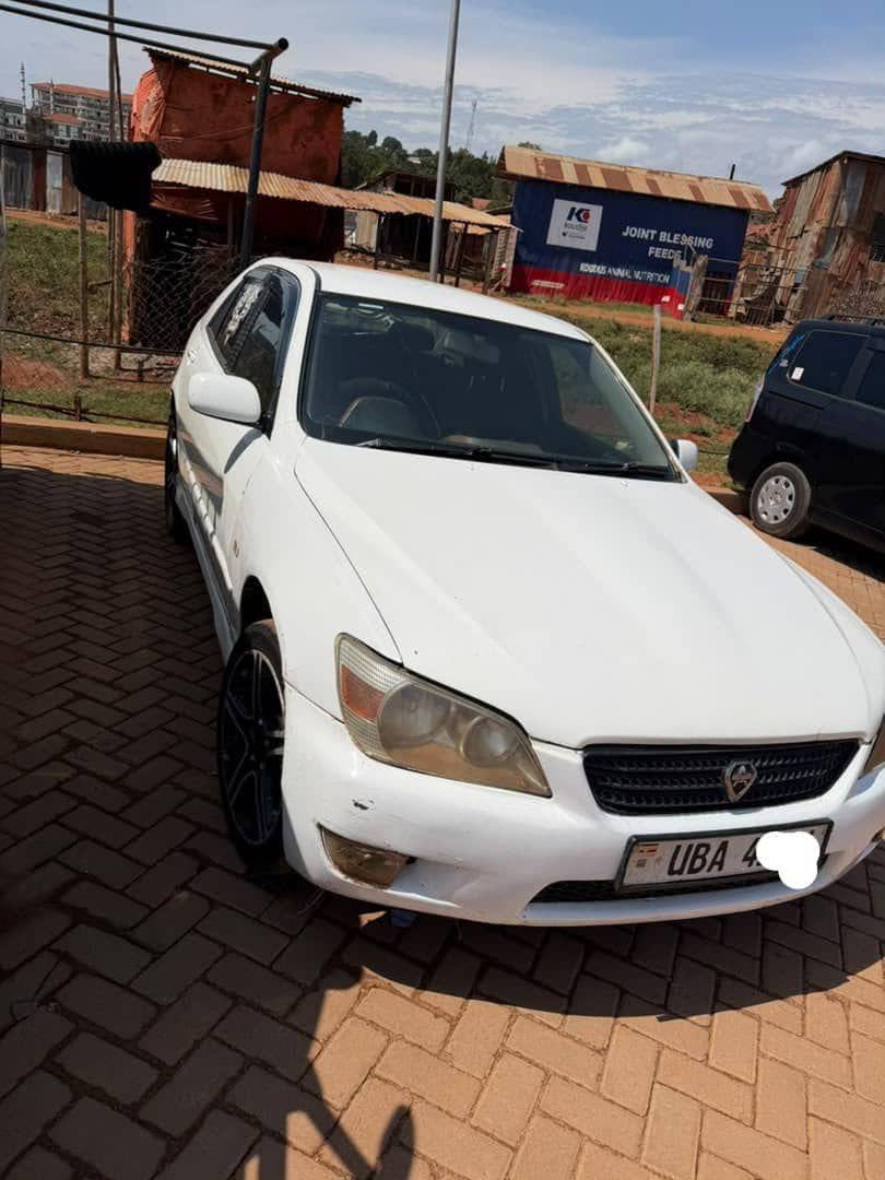 used toyota altezza