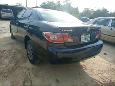 A picture of Lexus 330 for sale