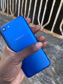 A picture of Oppo A83