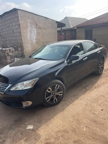 A picture of Lexus es 350
