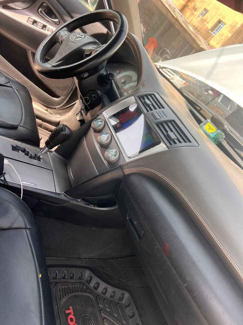 A picture of Toyota camry sport 07