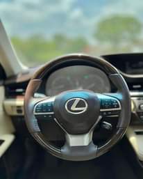 A picture of 2017 LEXUS ES350