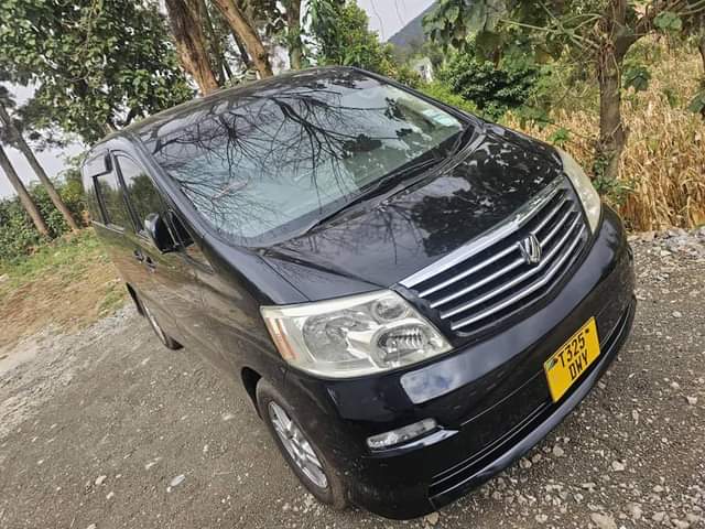 A picture of Toyota Alphard