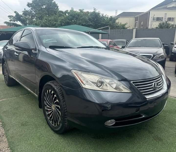 A picture of Registered 2009 Lexus ES350