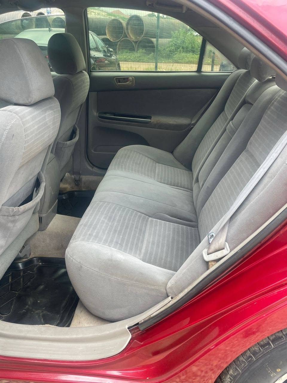 A picture of 2006 Toyota camry