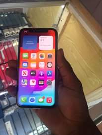A picture of IPhone 11 Pro 64 db working perfectly