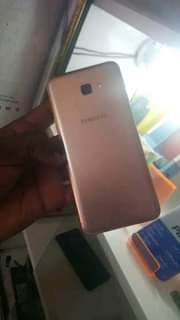 A picture of Samsung j4 core
