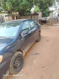 A picture of Toyota Corolla 04