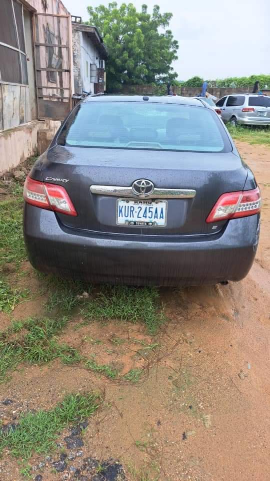A picture of Toyota Camry 09