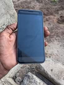 A picture of Google pixel XL imenyooka gb32 ram4 net4g 0686820249