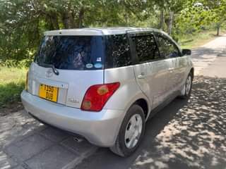 A picture of TOYOTA IST
