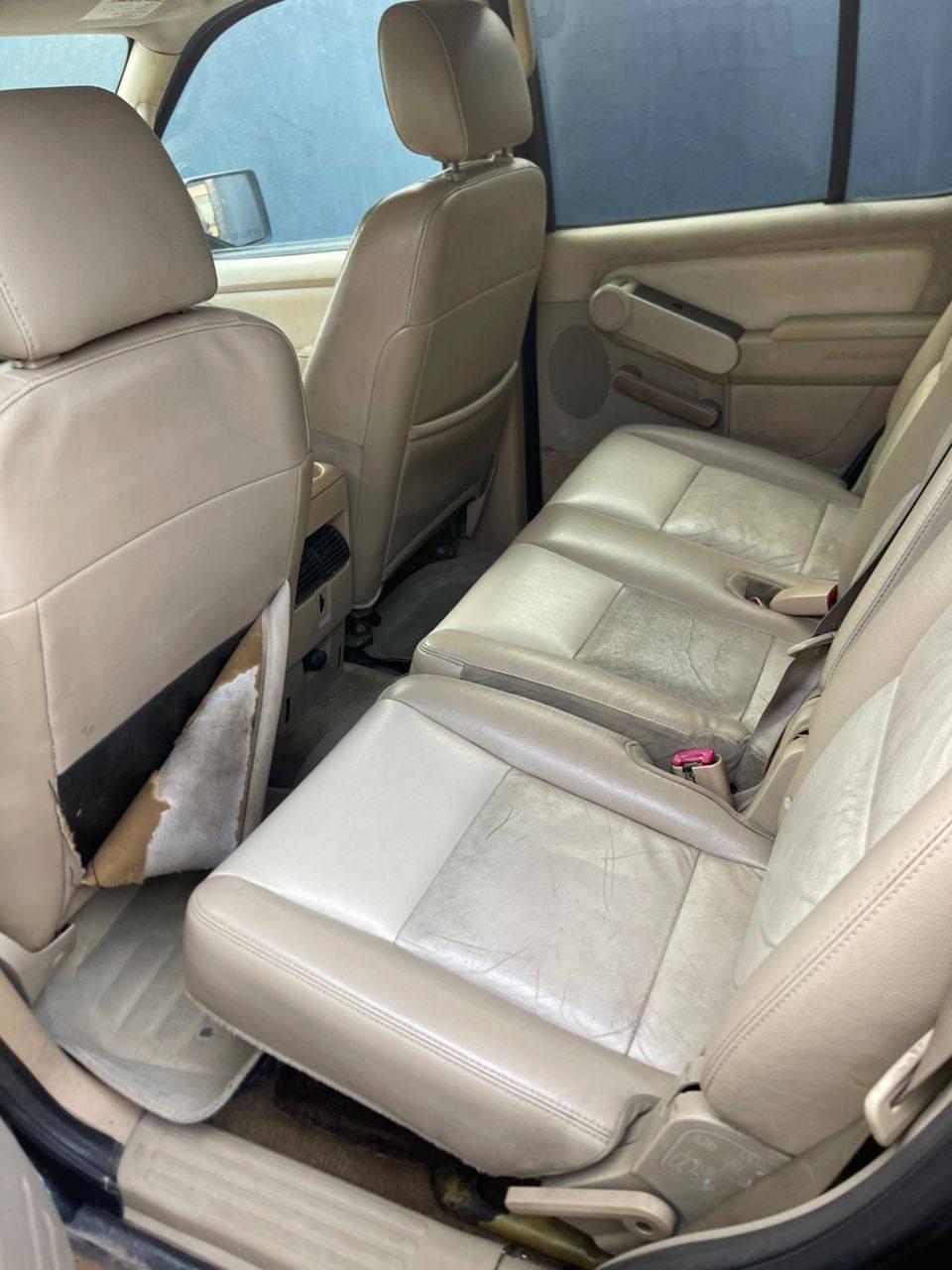 A picture of Ford explorer expenditure