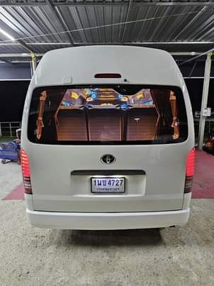 A picture of 2011 Toyota Haice commuter 2011
