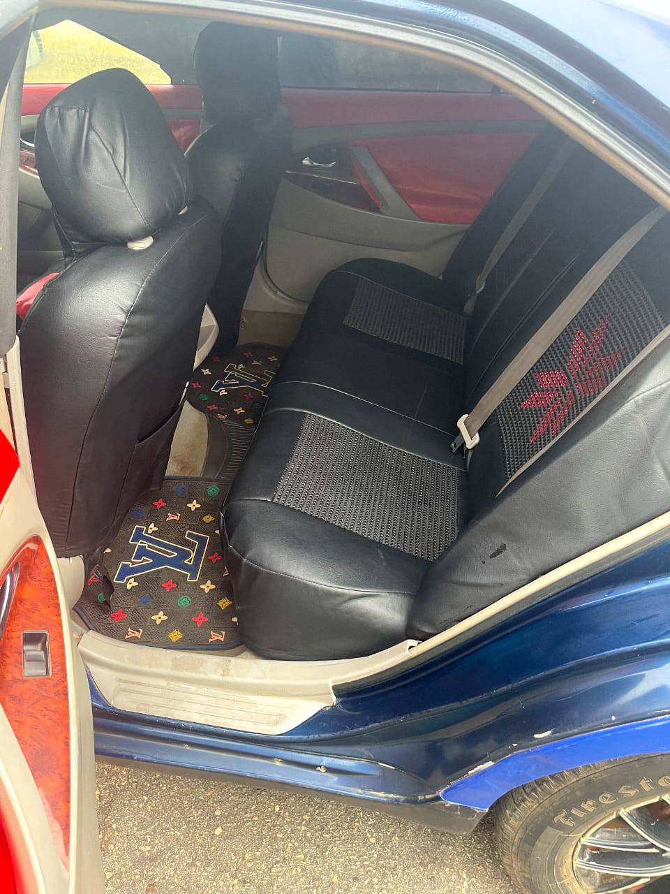 A picture of Toyota Camry 08