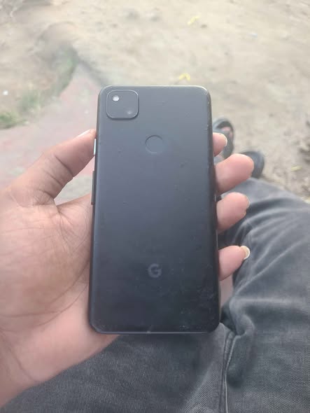 A picture of Google pixel 4a gb128 inacrak kidg1