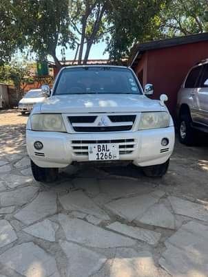 used mitsubishi pajero
