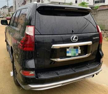 A picture of Lexus GX2012