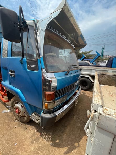 A picture of ISUZU Forward 4TONS